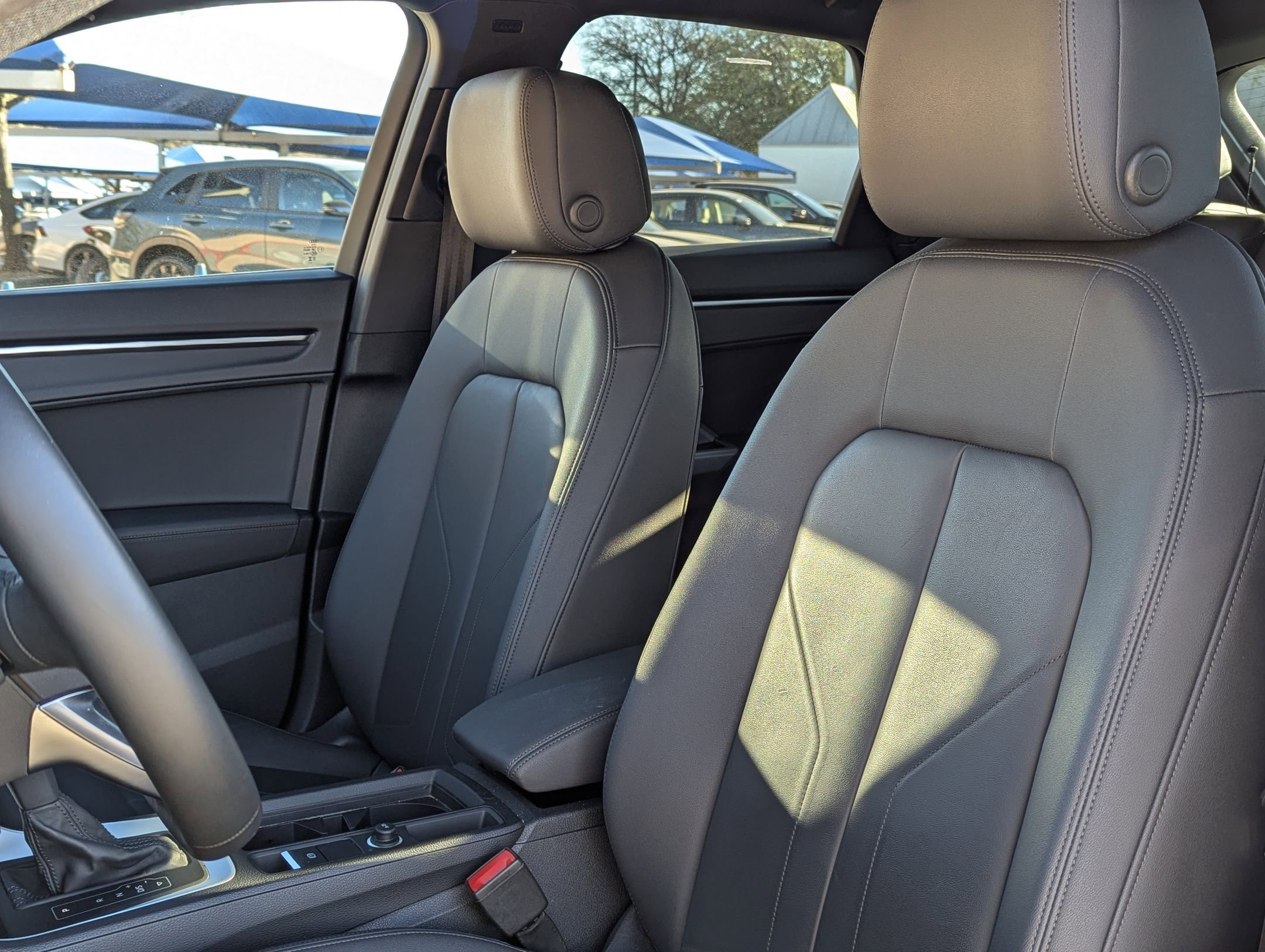 Used 2025 Audi Q3 2.0T Premium image 14