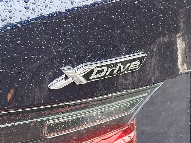 New 2026 BMW 330i xDrive Sedan w/ M Sport Package AWD/4WD image 21