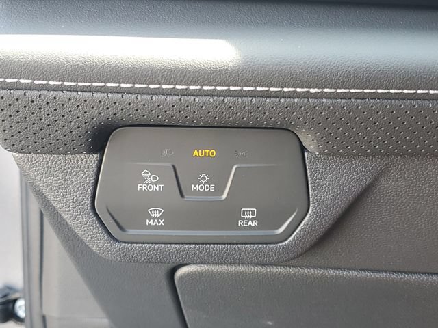 New 2026 Volkswagen Atlas Cross Sport SE AWD/4WD image 18
