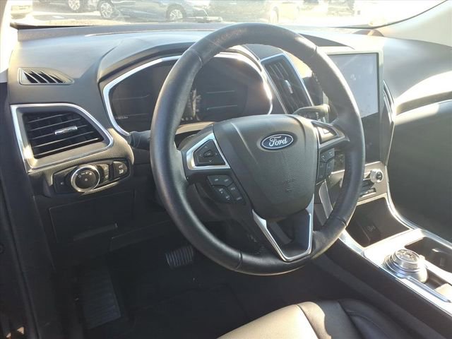 Used 2021 Ford Edge Titanium w/ Canadian Touring Package AWD/4WD image 15
