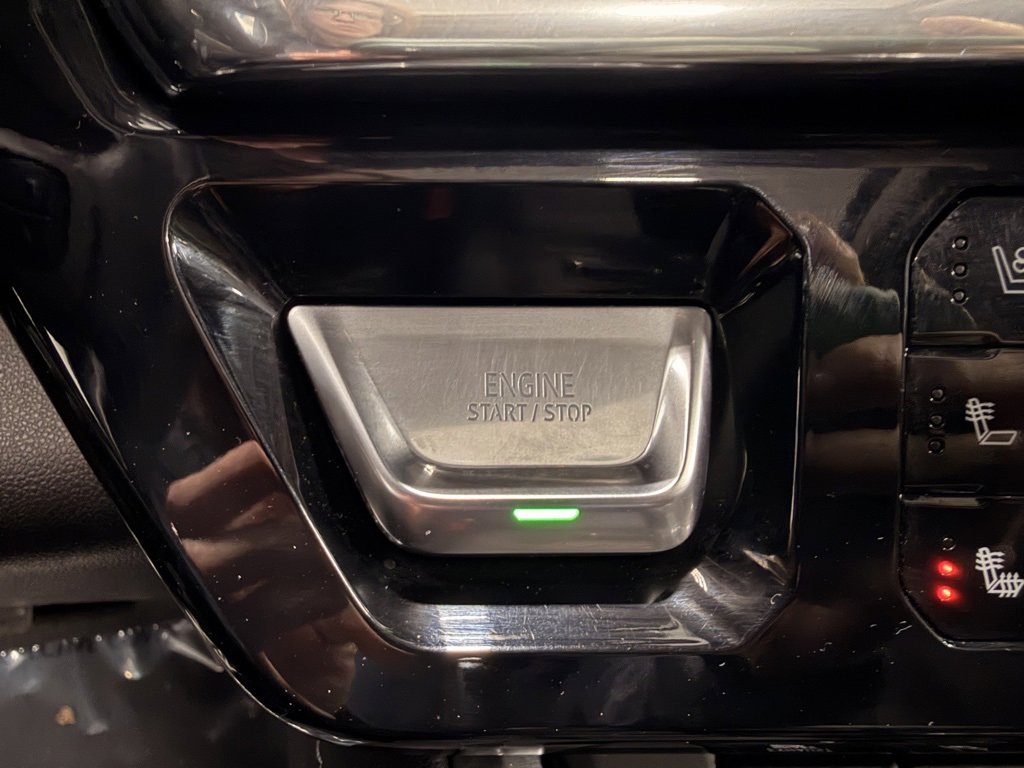 Used 2024 GMC Sierra 3500 Denali w/ Denali Reserve Package image 46