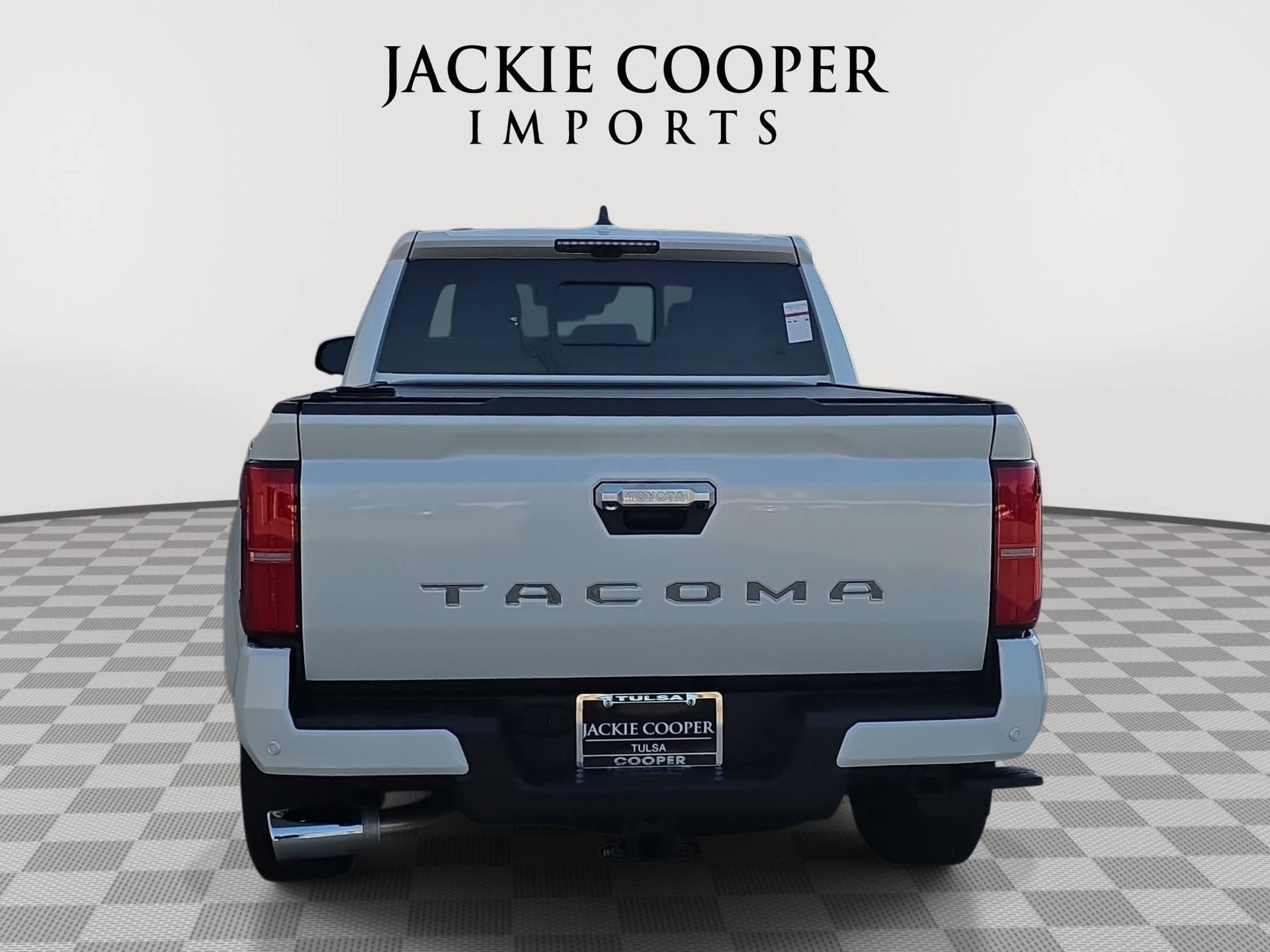 Used 2025 Toyota Tacoma Limited AWD/4WD image 6