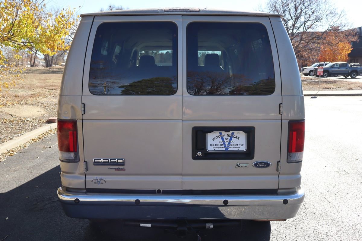 Used 2009 Ford E-350 and Econoline 350 Super Duty Wagon image 6