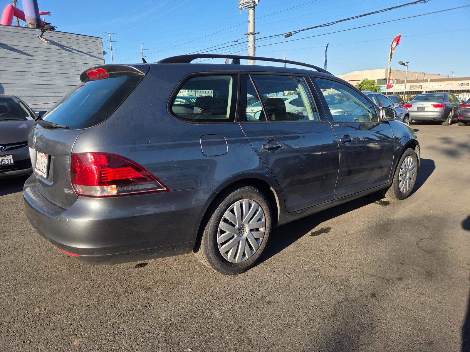 Used 2011 Volkswagen Jetta SE FWD image 4