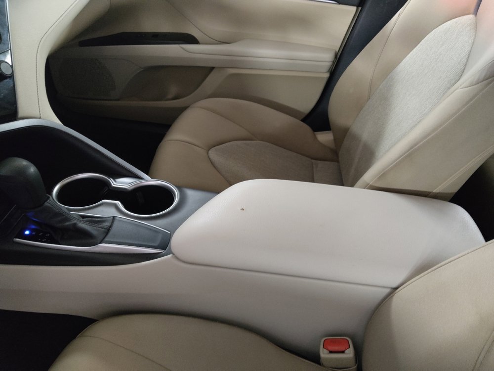 Used 2021 Toyota Camry LE image 26