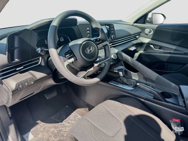 New 2026 Hyundai Elantra SE FWD image 13