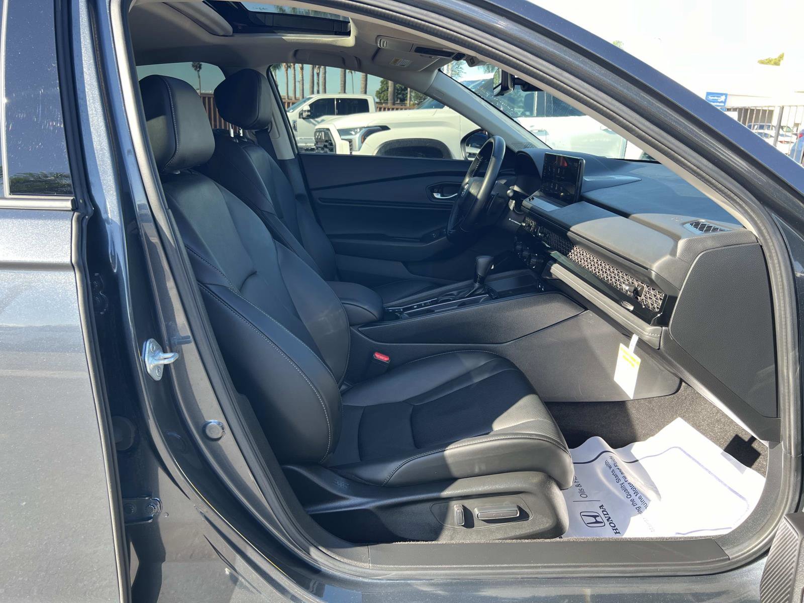 Certified 2025 Honda Accord EX-L image 30