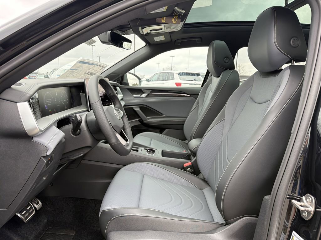 New 2026 Volkswagen Tiguan SE R-Line image 11