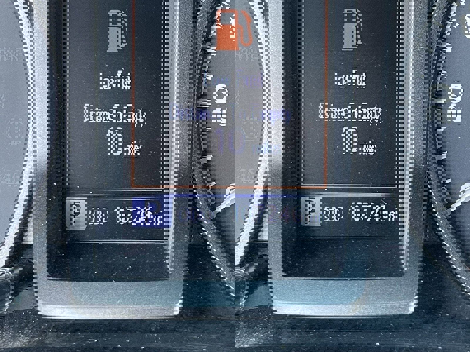 Used 2017 Toyota Tacoma TRD Off-Road w/ Premium & Technology Package AWD/4WD image 32