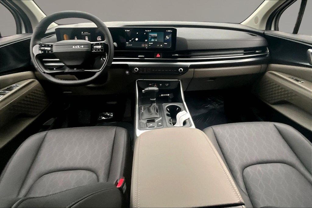 New 2027 Kia Carnival FWD image 5
