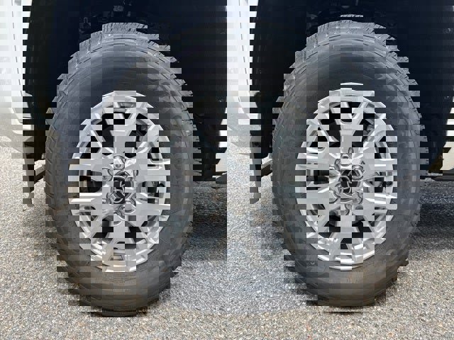 Used 2025 Toyota Tacoma SR image 5