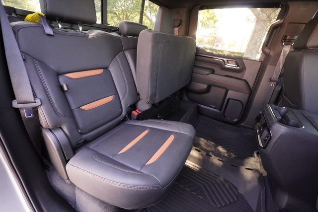 Used 2023 GMC Sierra 1500 AT4 w/ AT4 Premium Package AWD/4WD image 32
