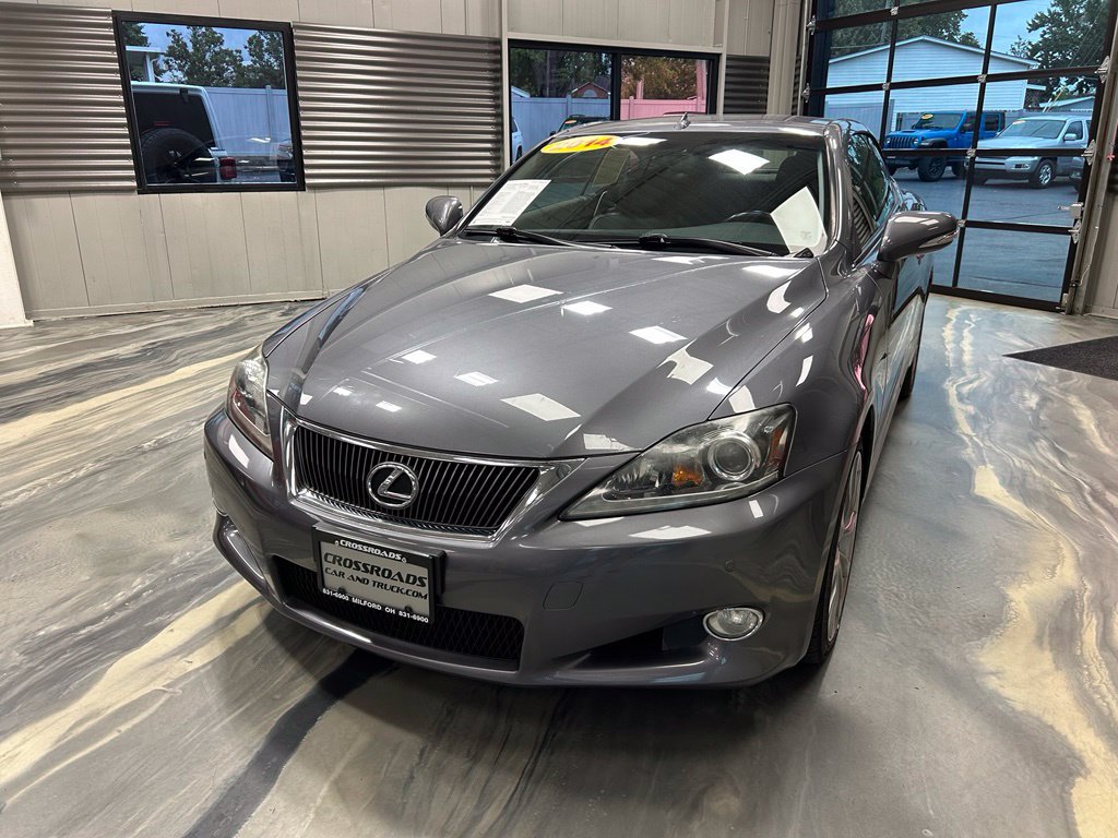 Used 2014 Lexus IS 250C w/ Luxury Package RWD image 3