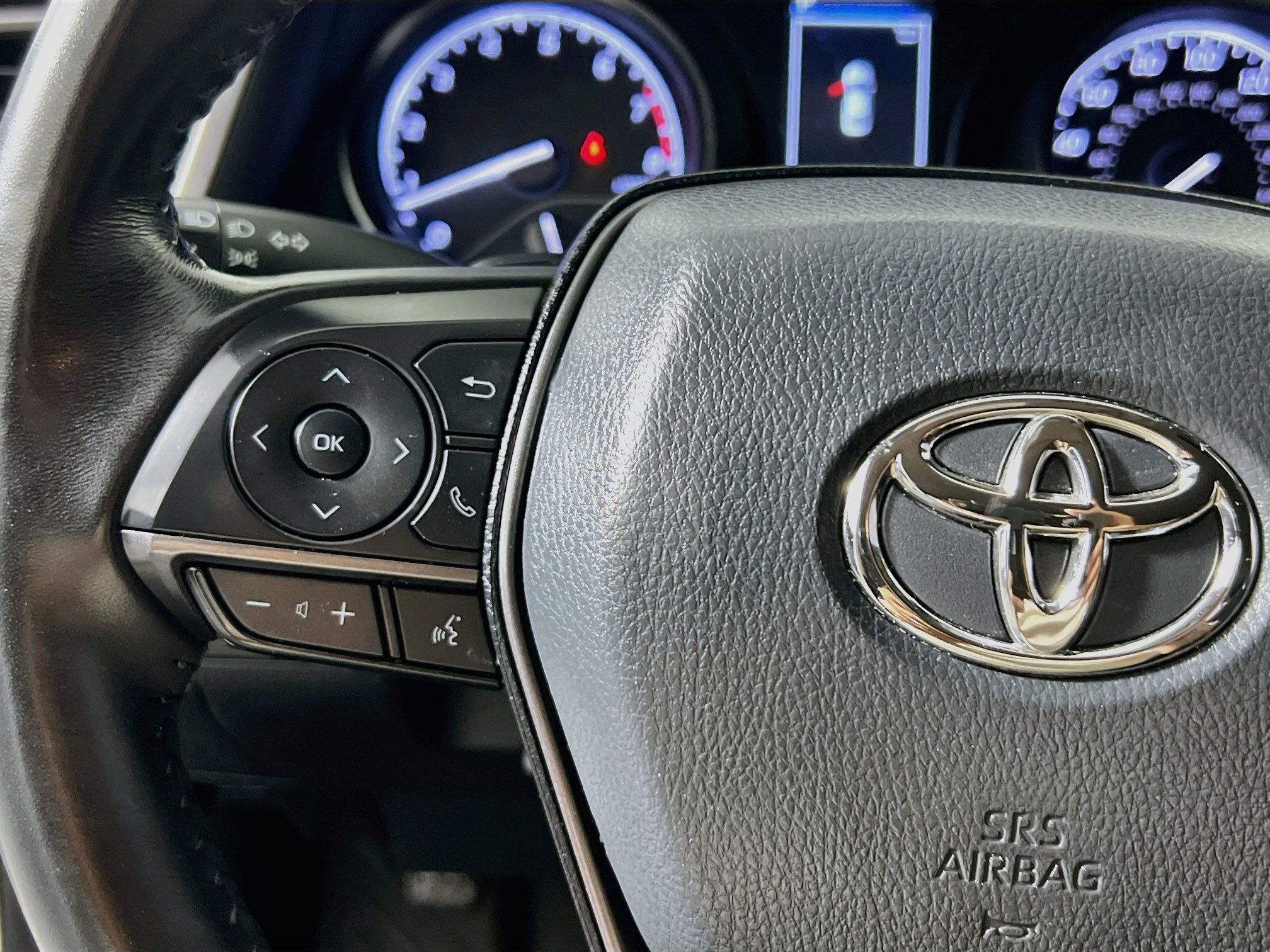 Used 2023 Toyota Camry SE FWD image 18