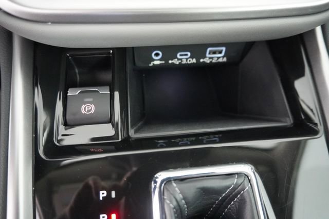 Certified 2025 Subaru Outback Limited image 29