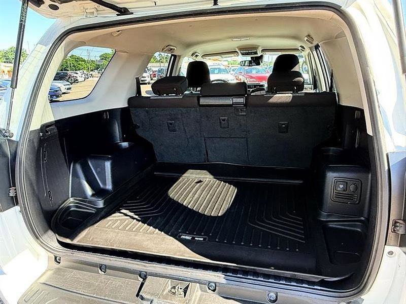 Used 2022 Toyota 4Runner SR5 AWD/4WD image 12