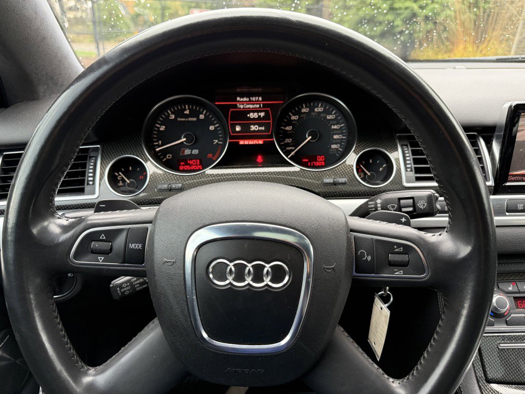 Used 2009 Audi S8 image 38