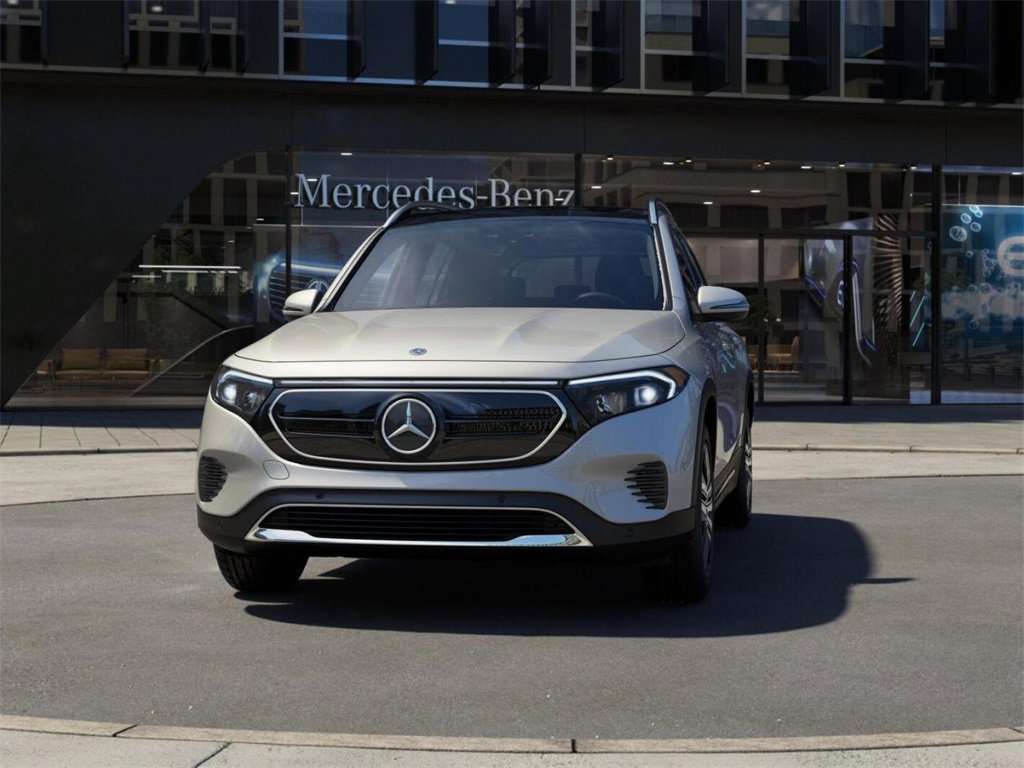 Used 2023 Mercedes-Benz EQB 300 4MATIC image 43