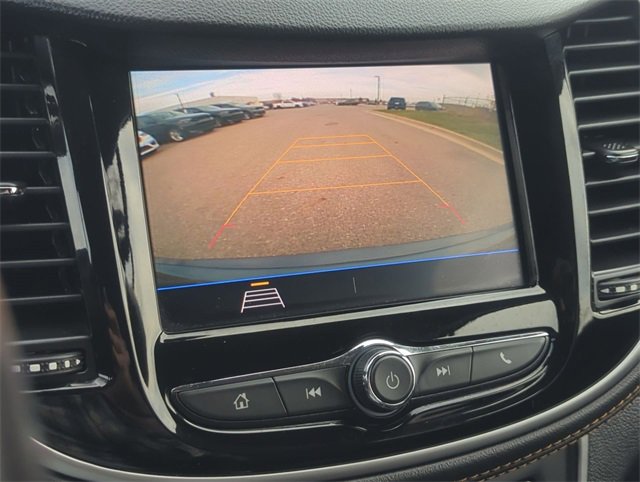 Used 2021 Chevrolet Trax LT w/ LT Convenience Package image 18