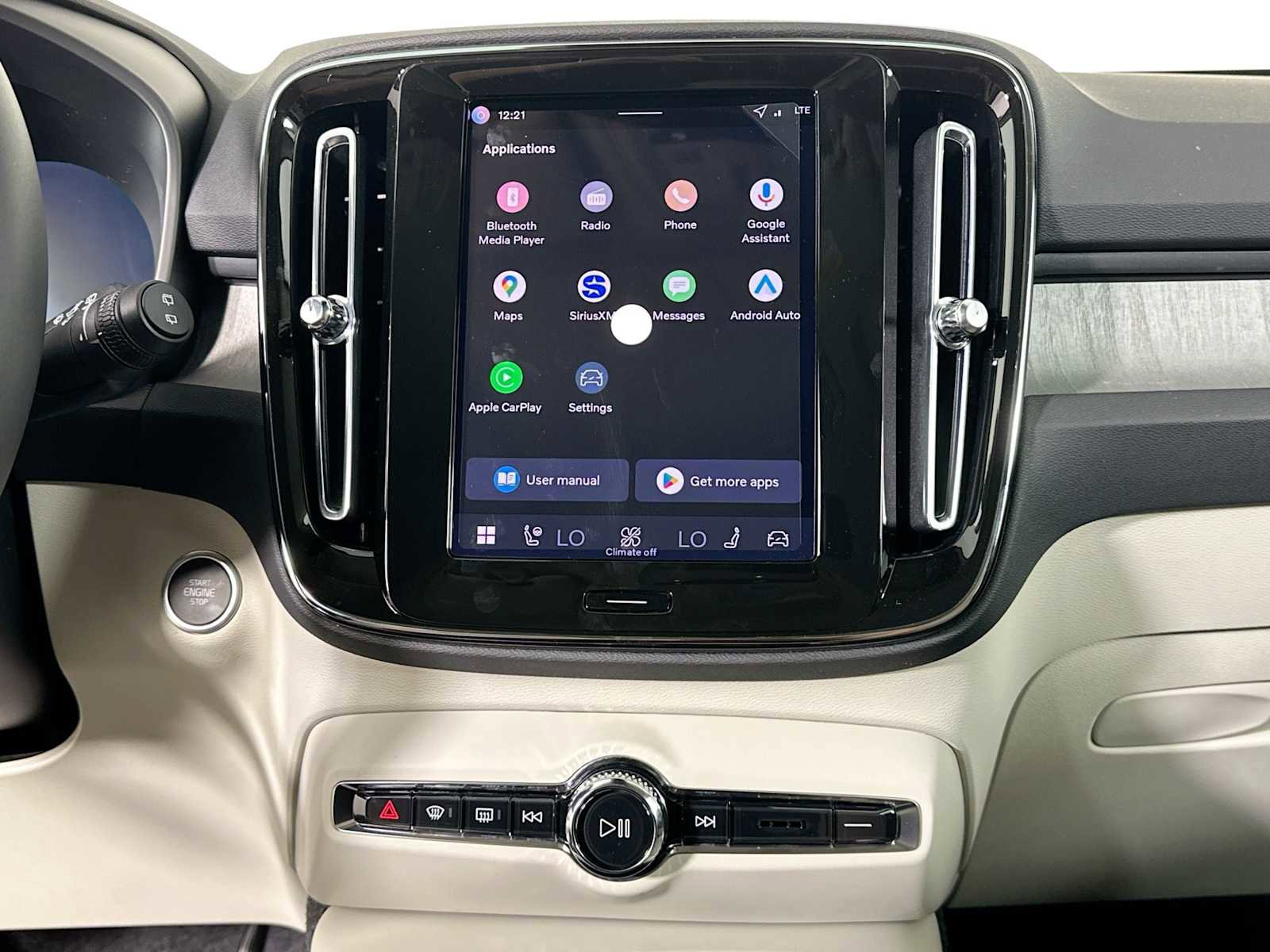 New 2026 Volvo XC40 B5 Ultra w/ Climate Package image 13