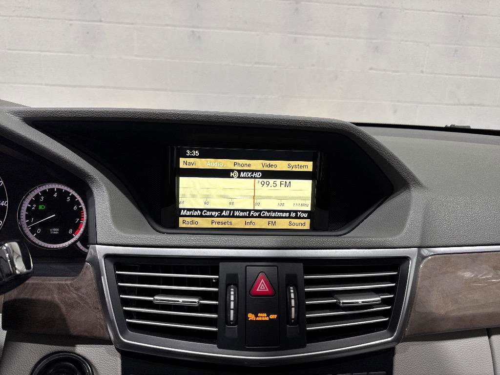 Used 2011 Mercedes-Benz E 350 Sedan image 37