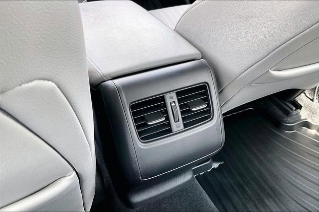 Used 2019 Honda Accord Touring image 10