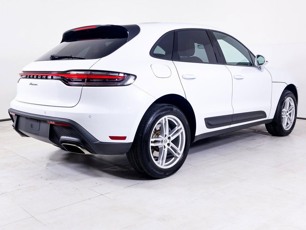 Used 2025 Porsche Macan image 27