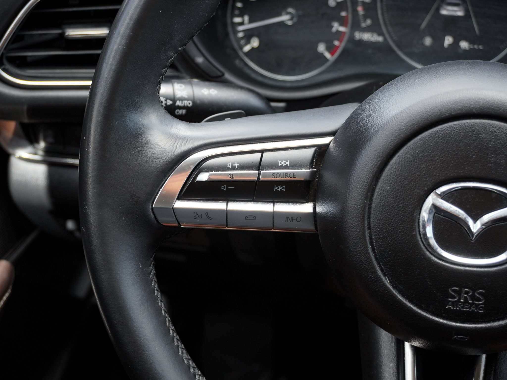 Used 2021 MAZDA CX-30 FWD 2.5 S w/ Premium Package image 17