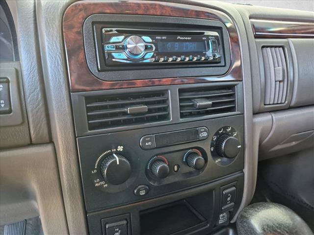 Used 2004 Jeep Grand Cherokee Limited w/ Trailer Tow Group IV AWD/4WD image 17