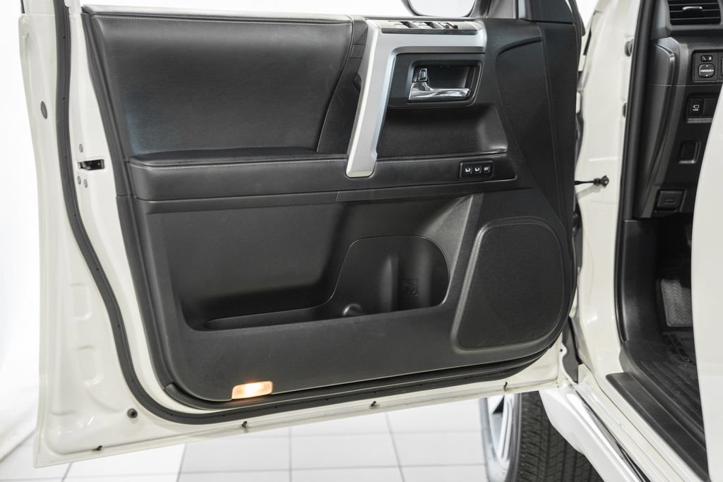 Used 2023 Toyota 4Runner Limited AWD/4WD image 36