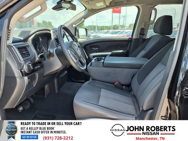 Used 2024 Nissan Titan SV RWD image 3