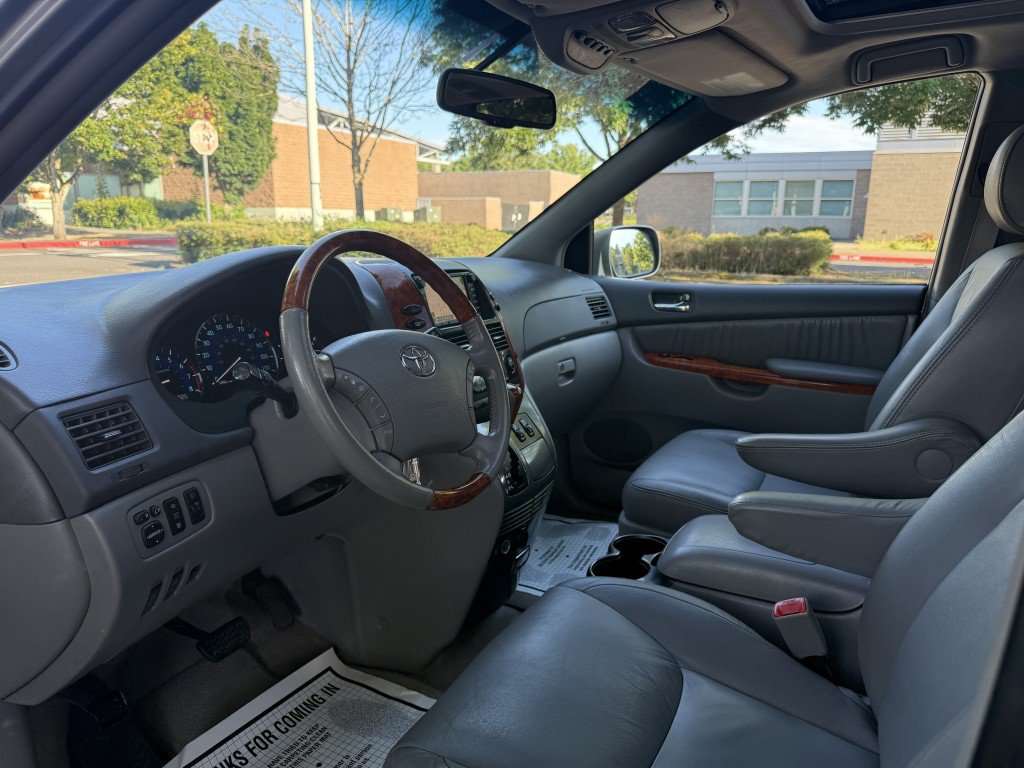 Used 2008 Toyota Sienna XLE AWD/4WD image 15