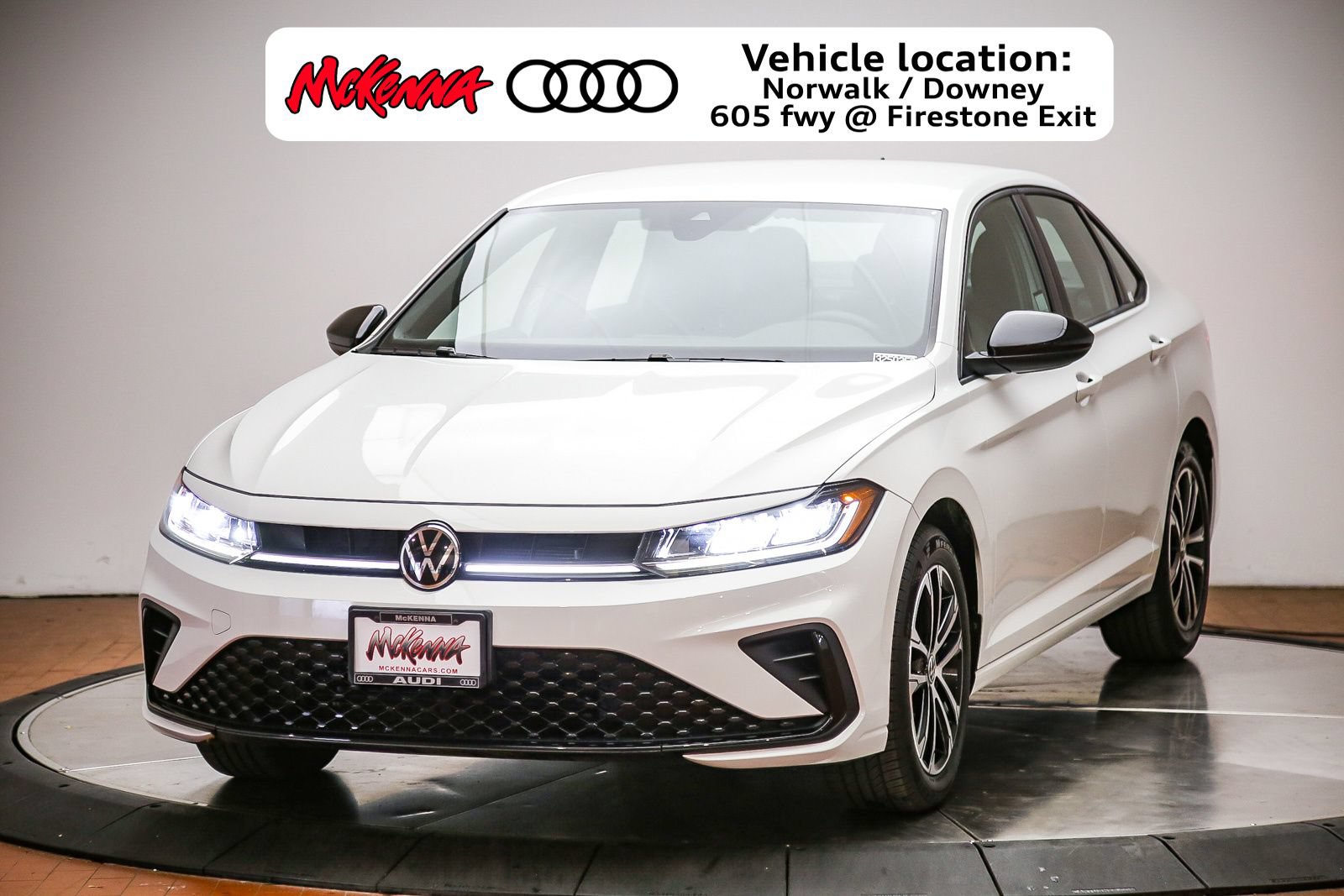 Used 2025 Volkswagen Jetta Sport FWD image 1
