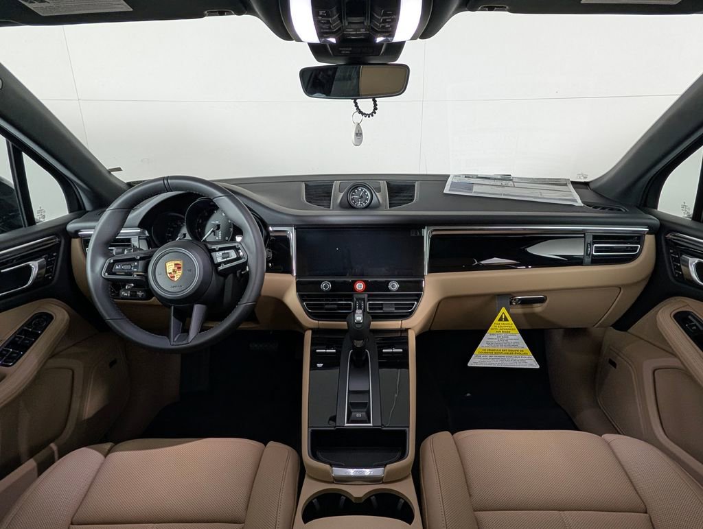 New 2026 Porsche Macan image 20