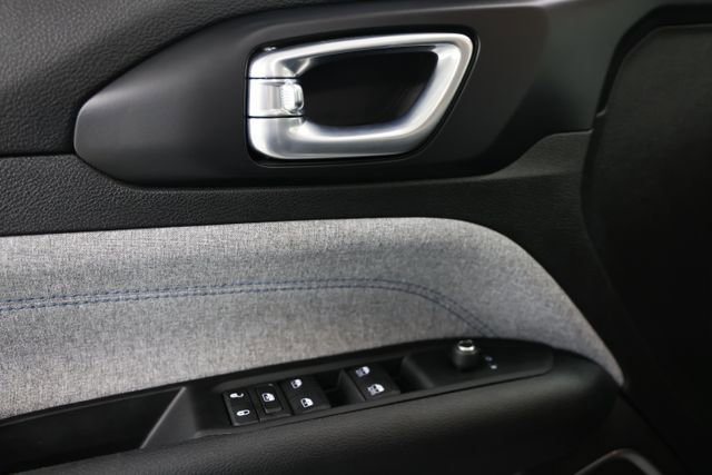 Used 2022 Jeep Compass Latitude w/ Convenience Group image 21