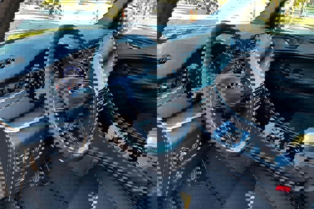 New 2025 Jeep Grand Cherokee Laredo w/ Luxury Tech Group I image 6