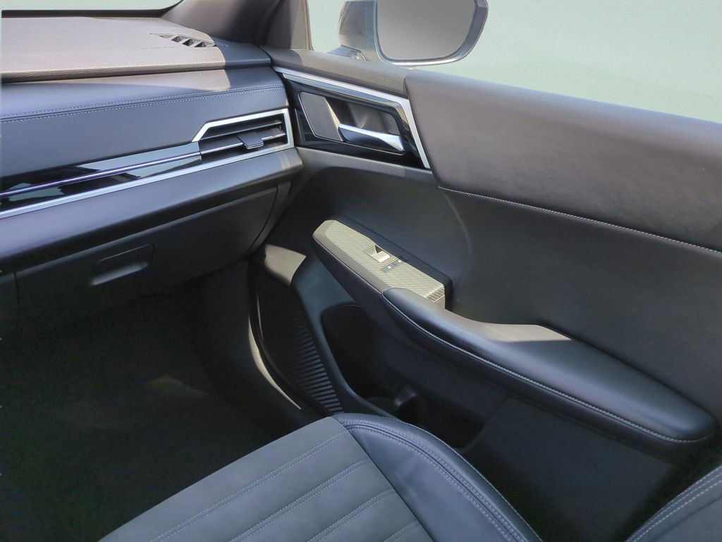 Used 2022 Mitsubishi Outlander SEL Black Edition image 16