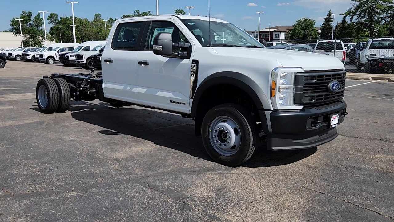 New 2025 Ford F550 4x4 Crew Cab image 16