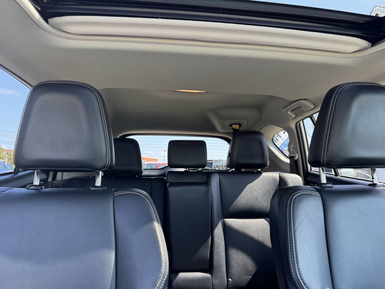 Used 2013 Toyota RAV4 Limited AWD/4WD image 39