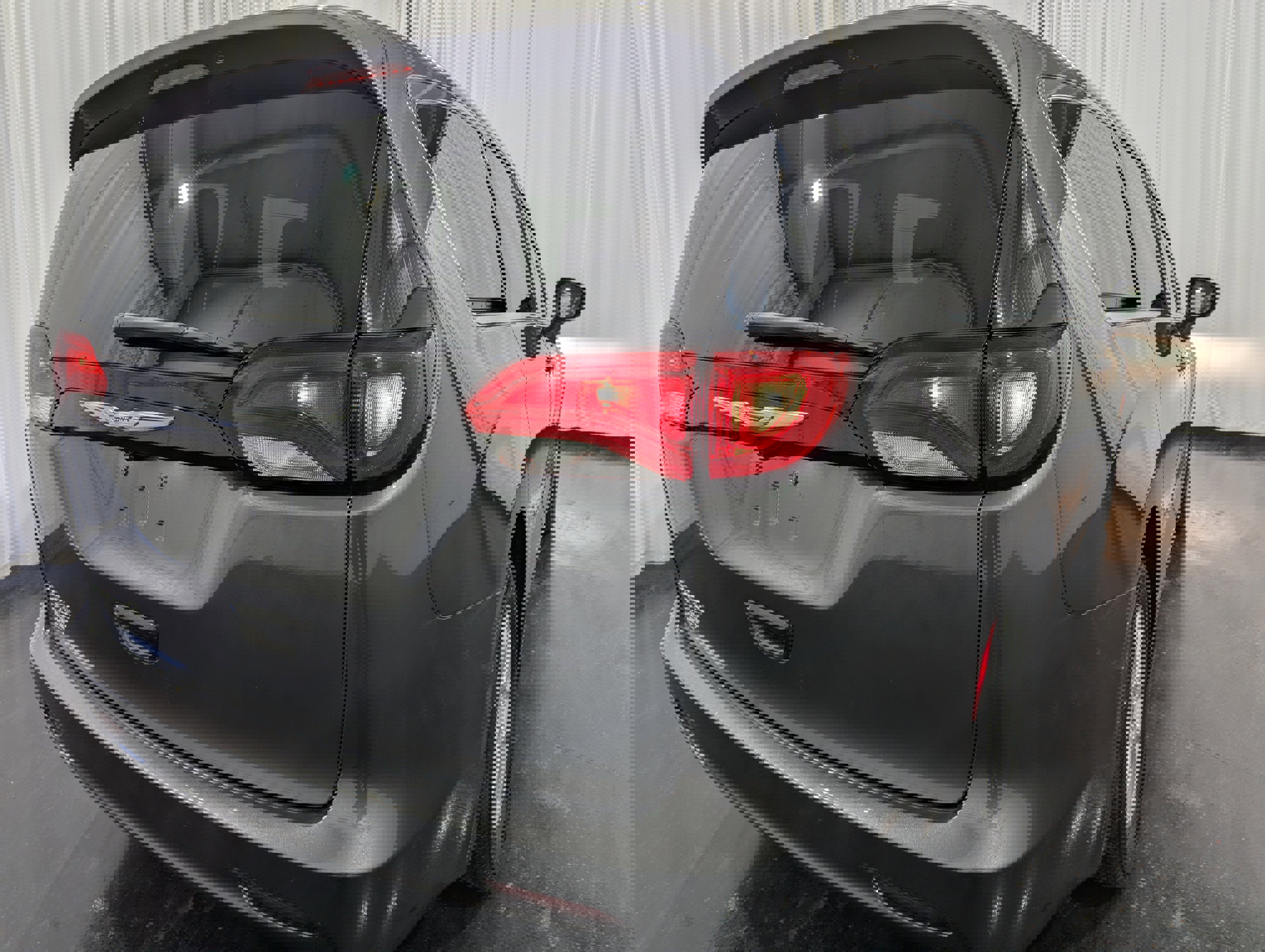 Used 2023 Chrysler Voyager LX image 7