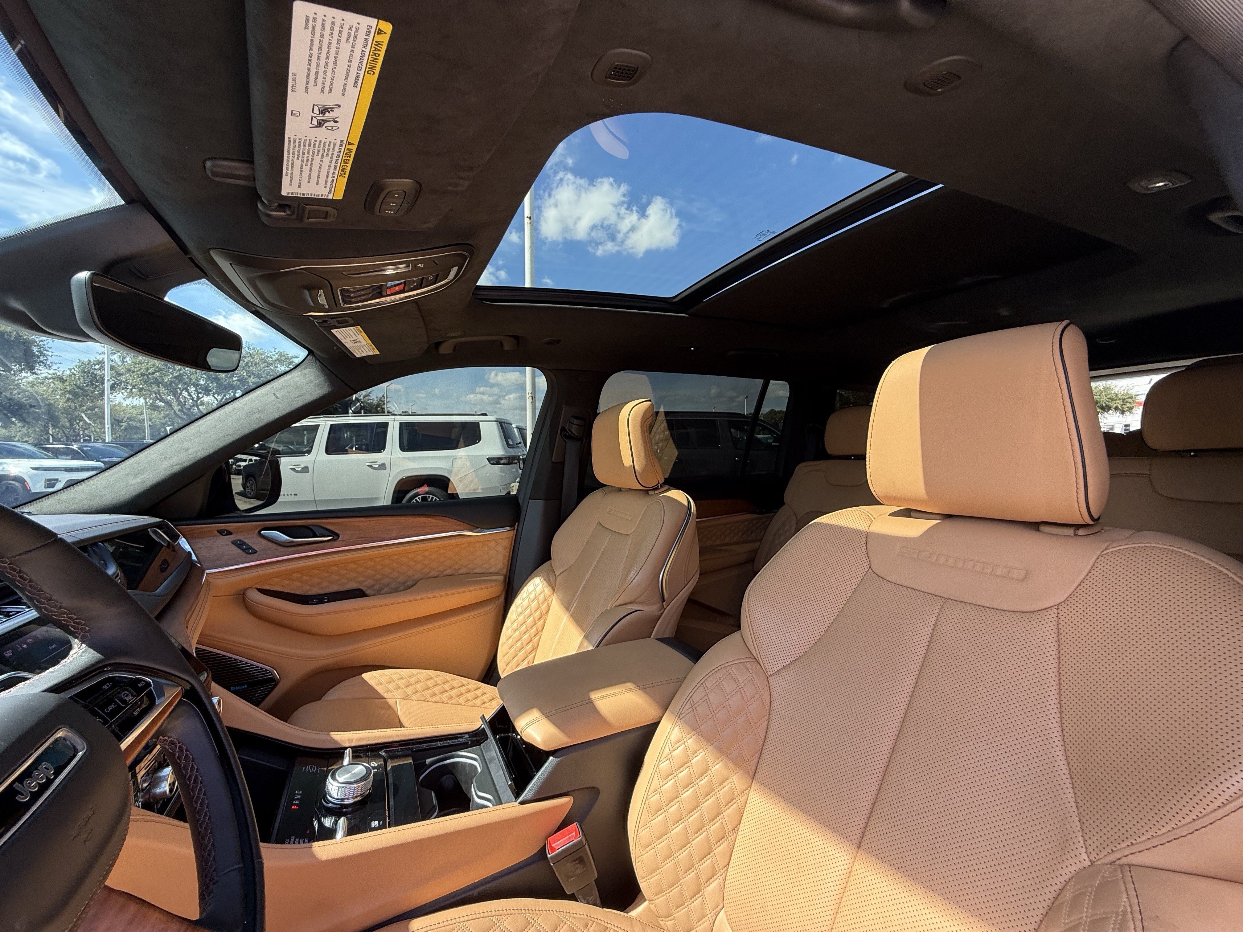 Used 2025 Jeep Grand Cherokee L Summit AWD/4WD image 27