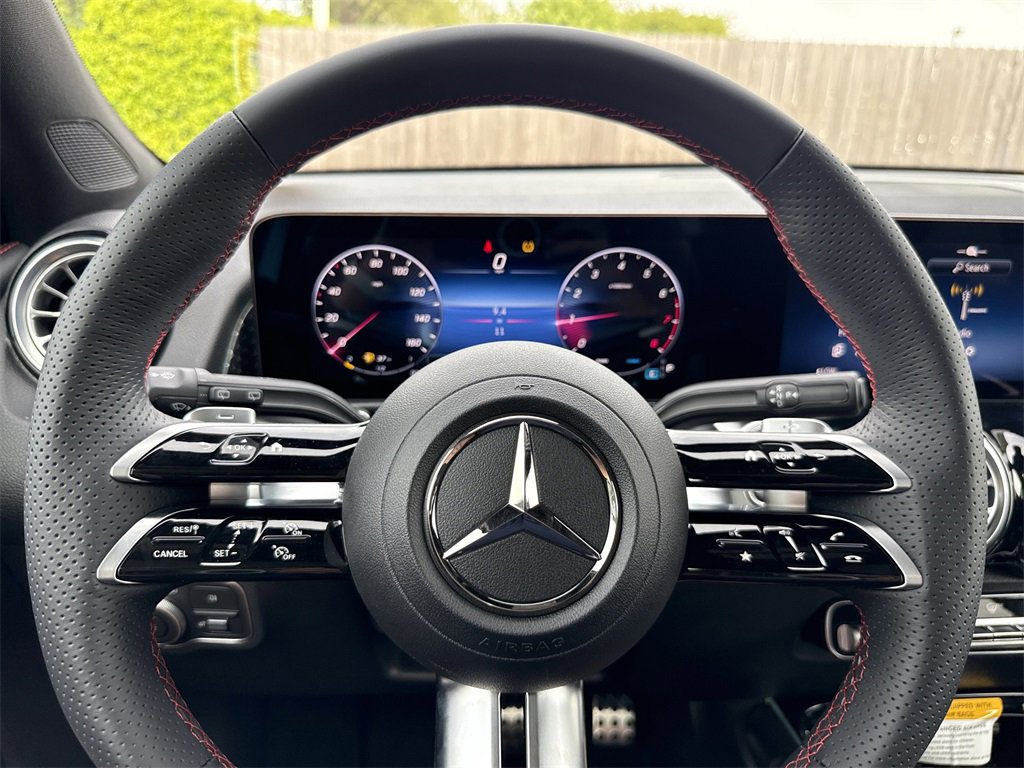 Certified 2025 Mercedes-Benz GLB 250 image 21