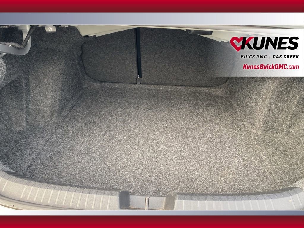 Used 2024 Volkswagen Jetta SE image 6