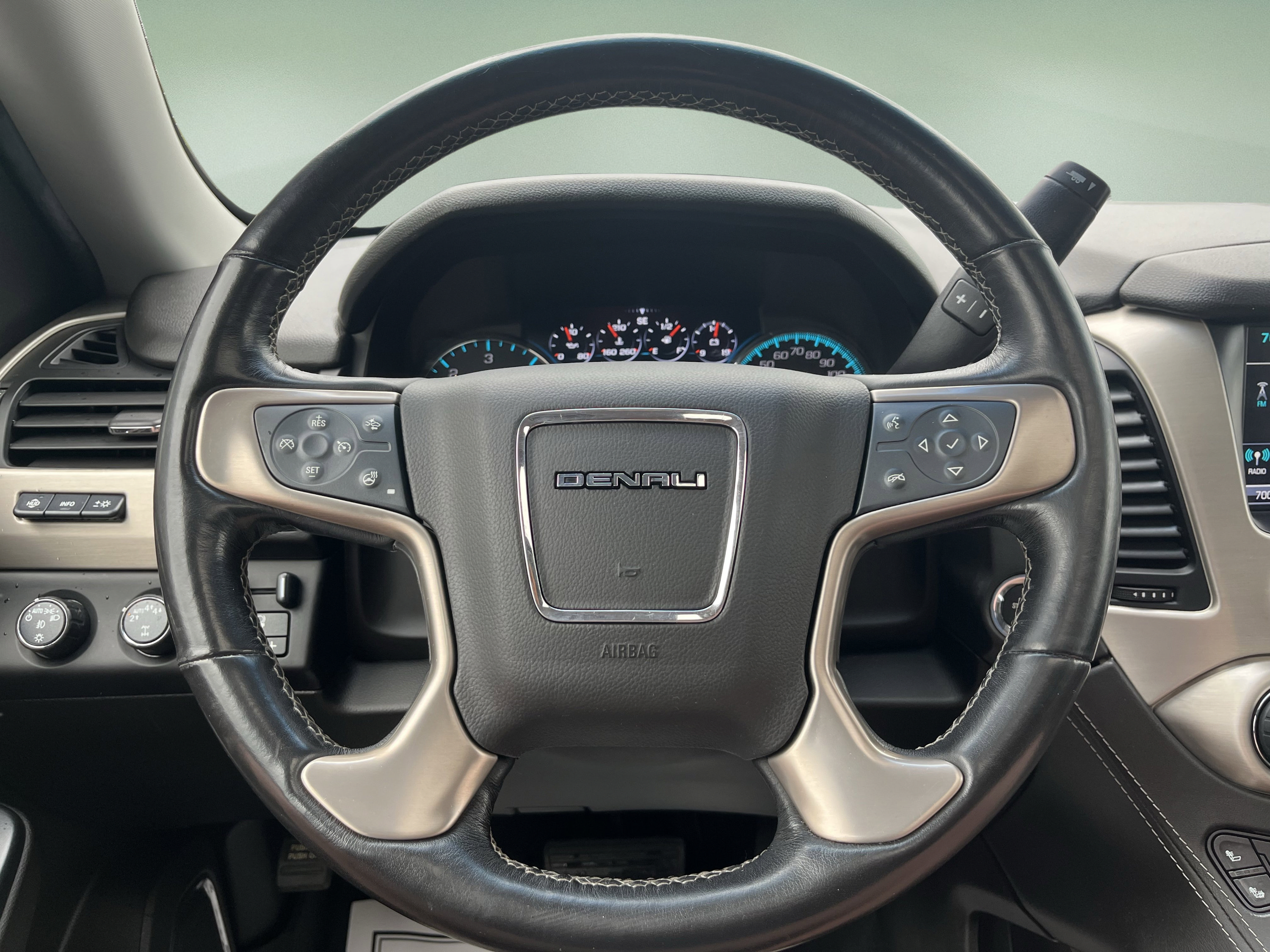 Used 2019 GMC Yukon Denali w/ Open Road Package AWD/4WD image 27