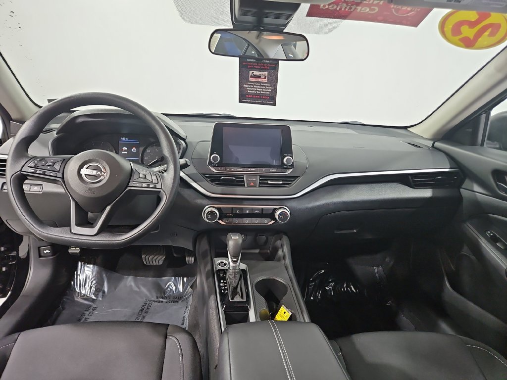 Certified 2025 Nissan Altima 2.5 S FWD image 14