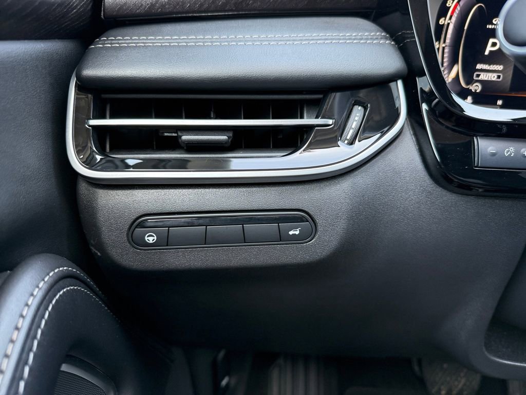 Used 2023 INFINITI QX60 Sensory AWD/4WD image 24