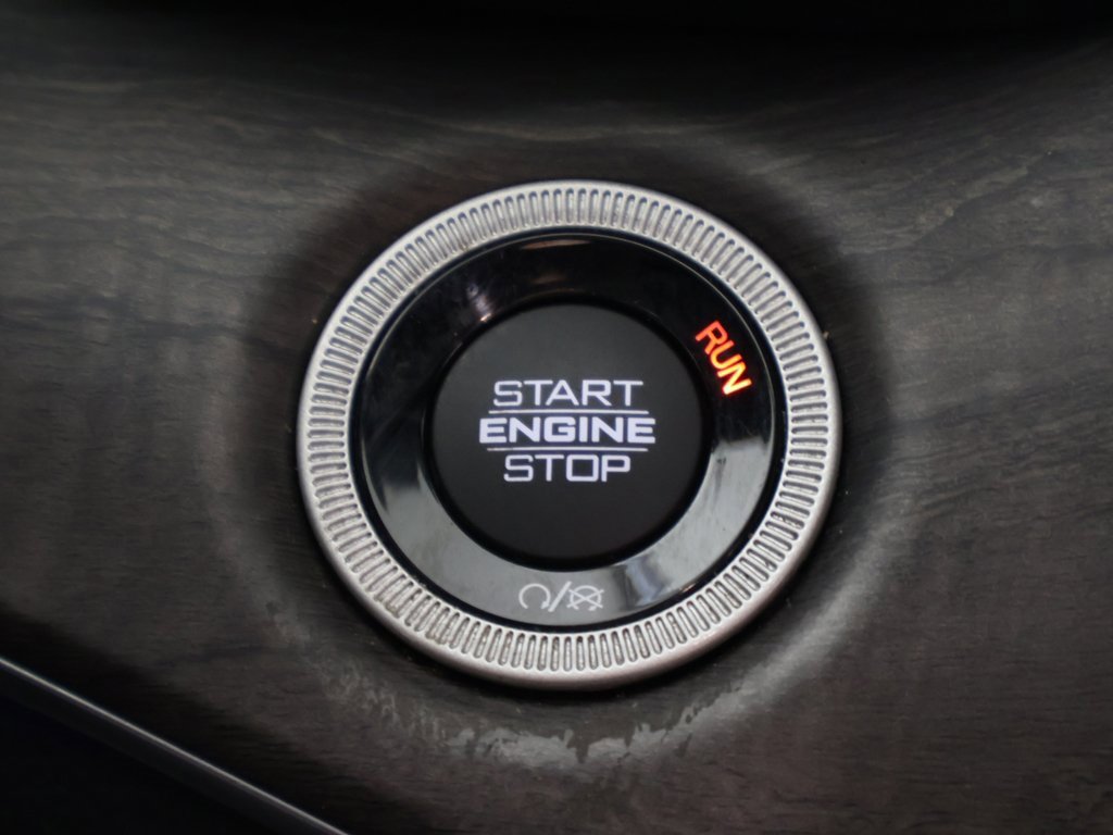 Used 2022 Jeep Grand Cherokee Overland w/ Luxury Tech Group IV image 50