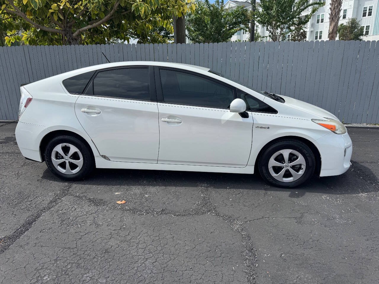 Used 2015 Toyota Prius Two FWD image 2