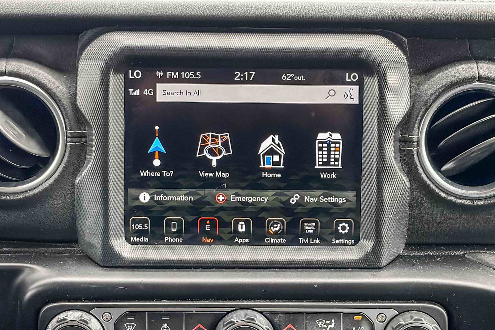 Used 2020 Jeep Gladiator Overland image 13