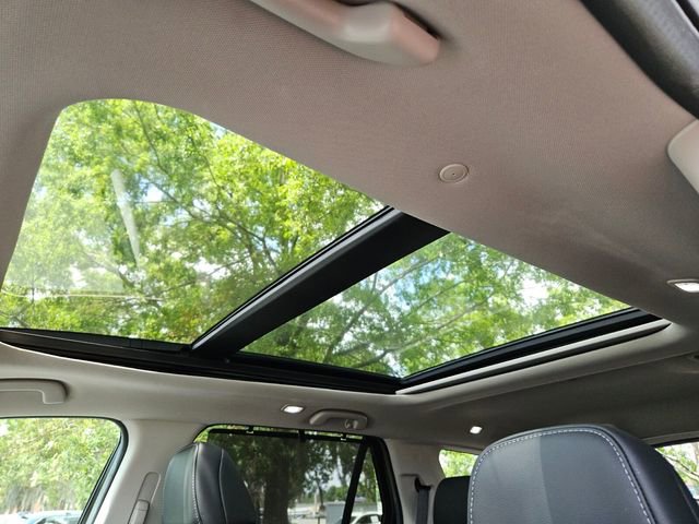 Certified 2025 Honda Pilot Touring image 17